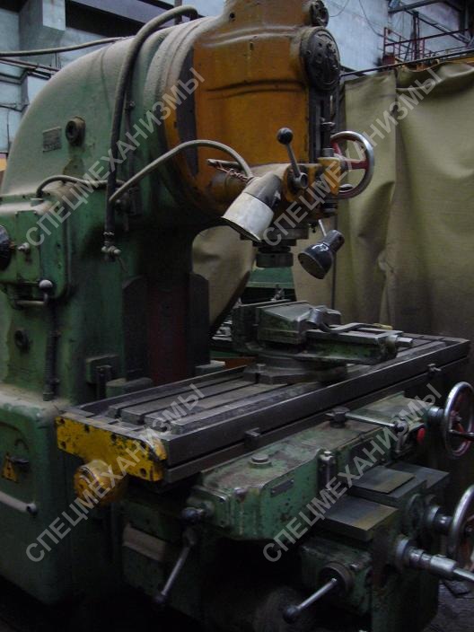 Вертикальный консольно-фрезерный станок мод. 6М13П